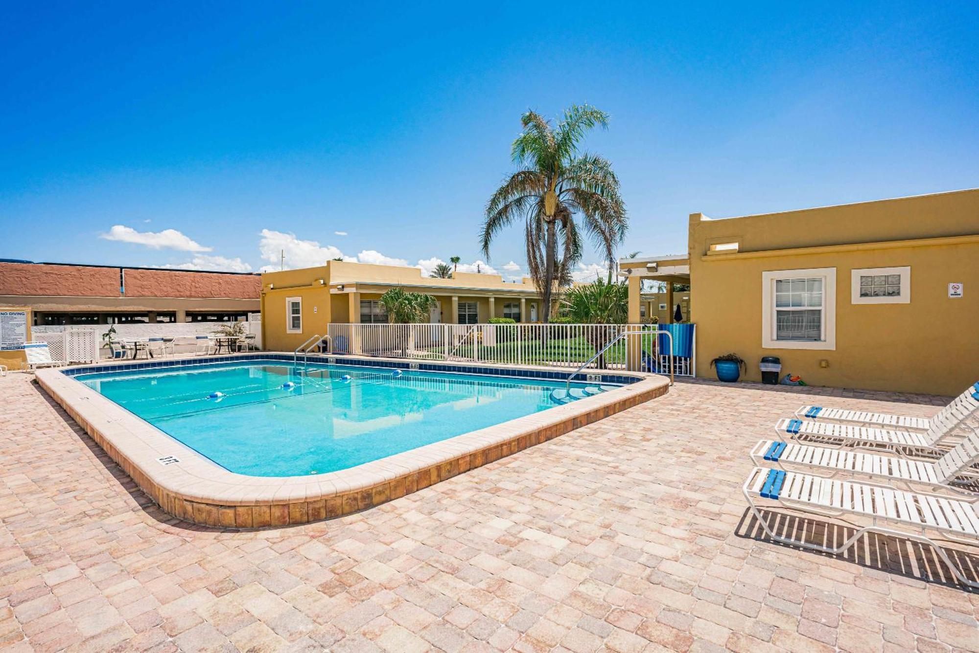 Beachside Retreat W Heated Pool St. Pete Beach Buitenkant foto